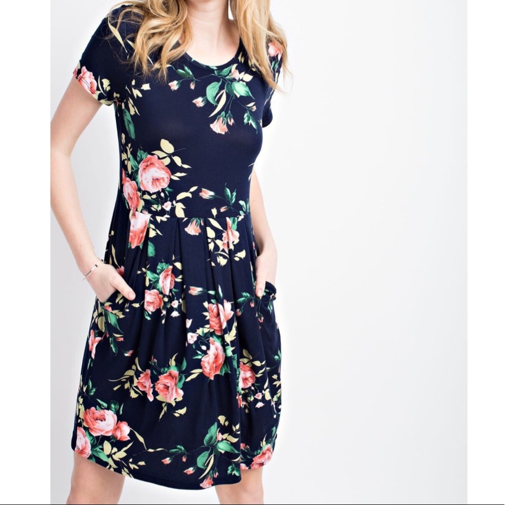 Floral print short sleeve dress, new without tags